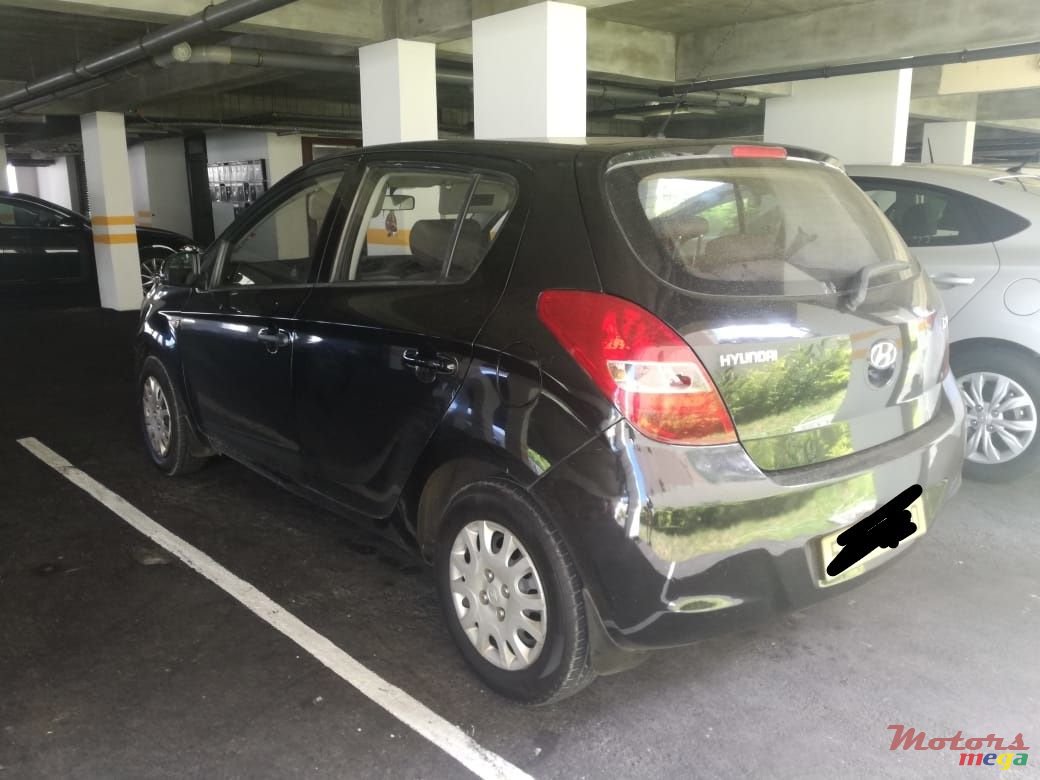 2010' Hyundai i20 photo #3