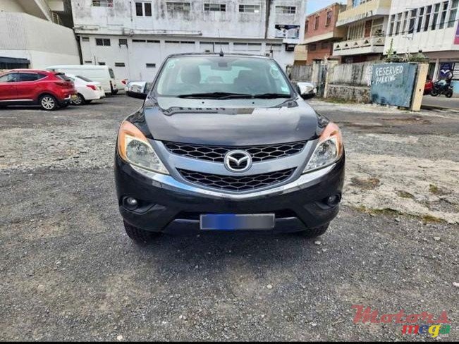 2015' Mazda BT-50 photo #2