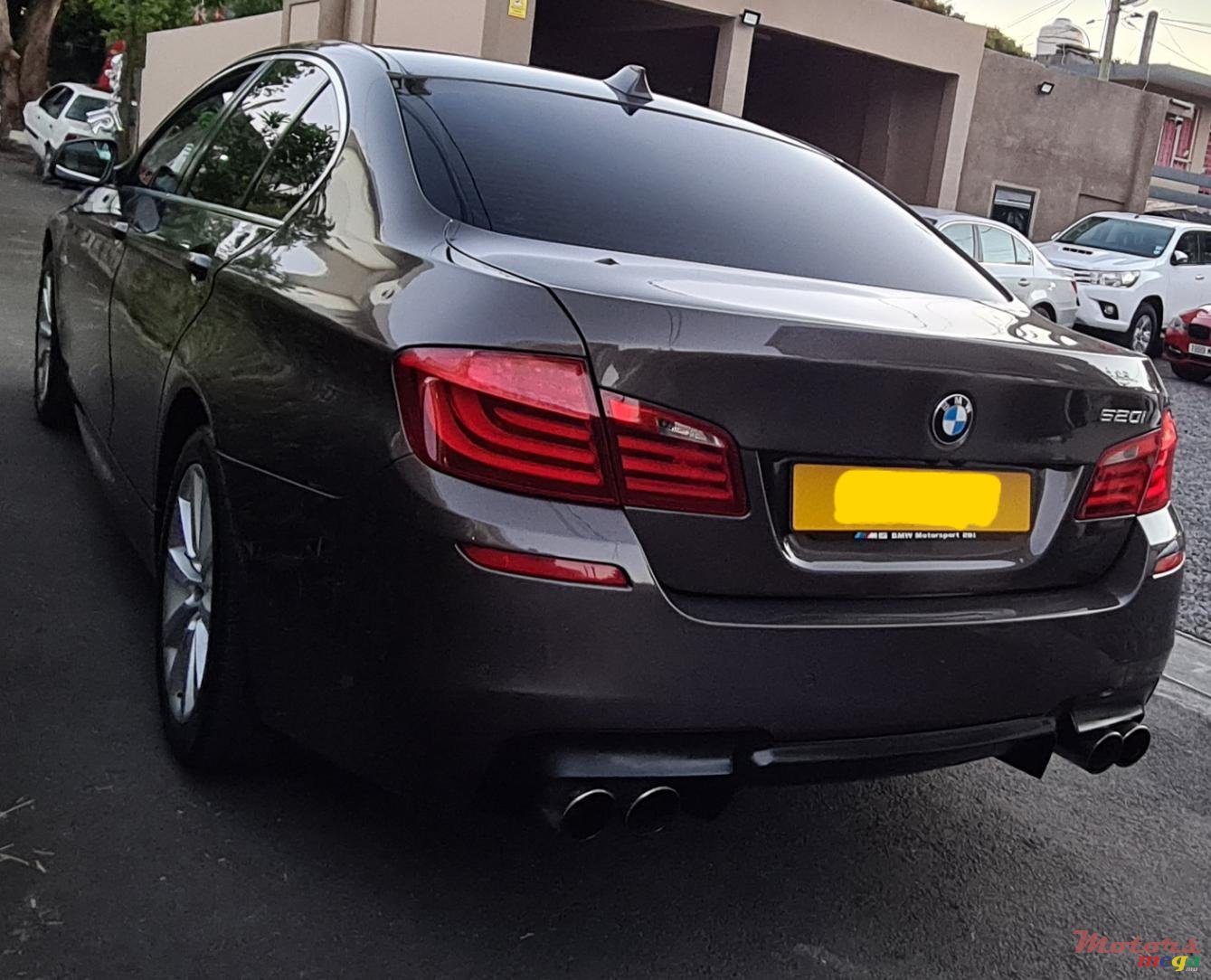 2012' BMW 520i M-sport photo #4