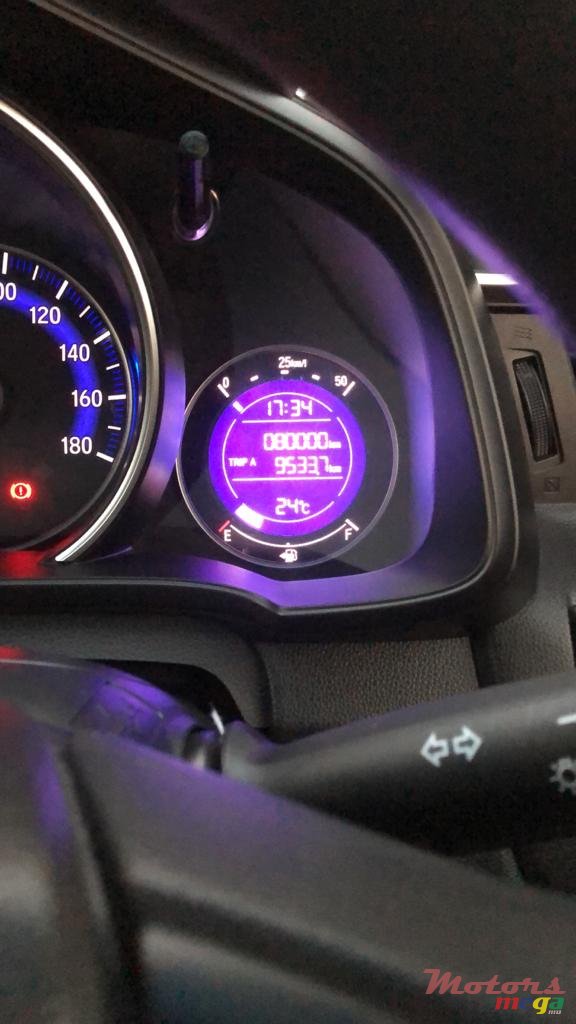 2015' Honda Fit photo #5