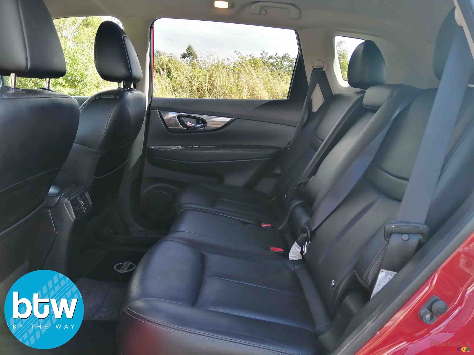 2015' Nissan X-Trail photo #4