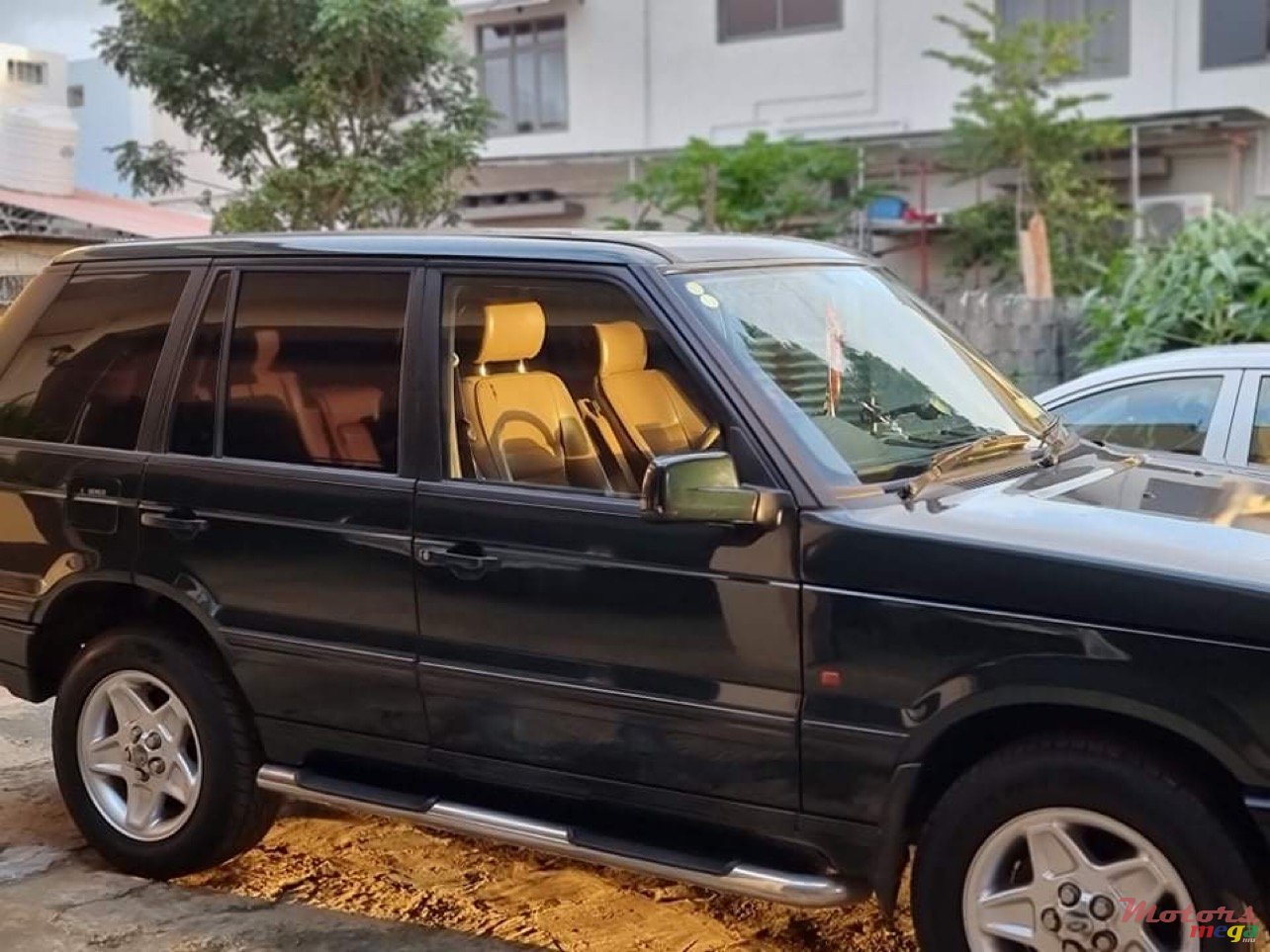 1998' Land Rover Range Rover Classic photo #2