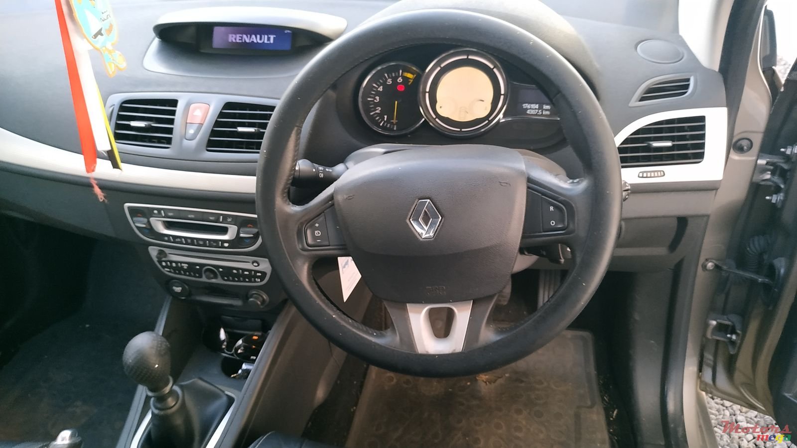 2009' Renault Megane photo #3