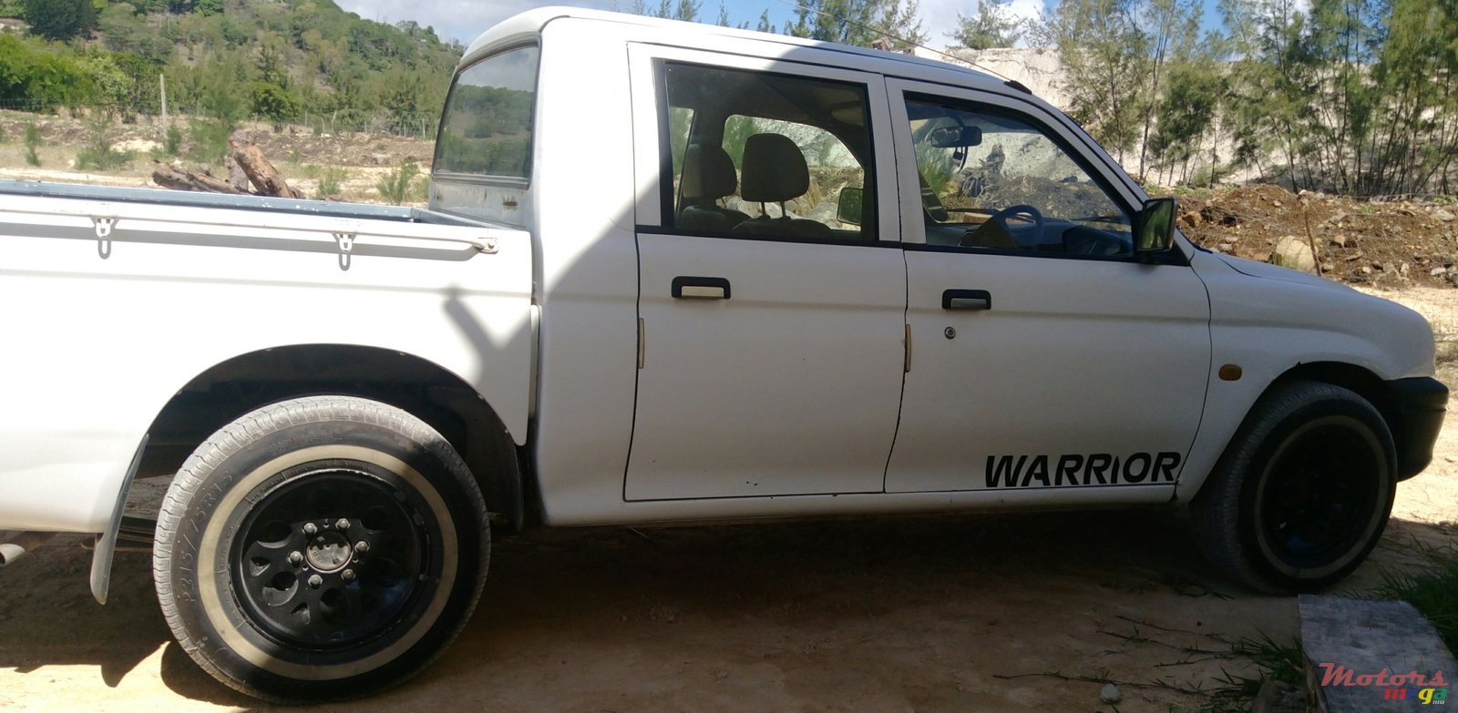 2001' Mitsubishi L 200 2/4 pick up photo #3