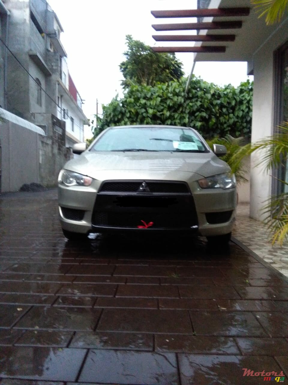 2010' Mitsubishi Lancer X photo #2