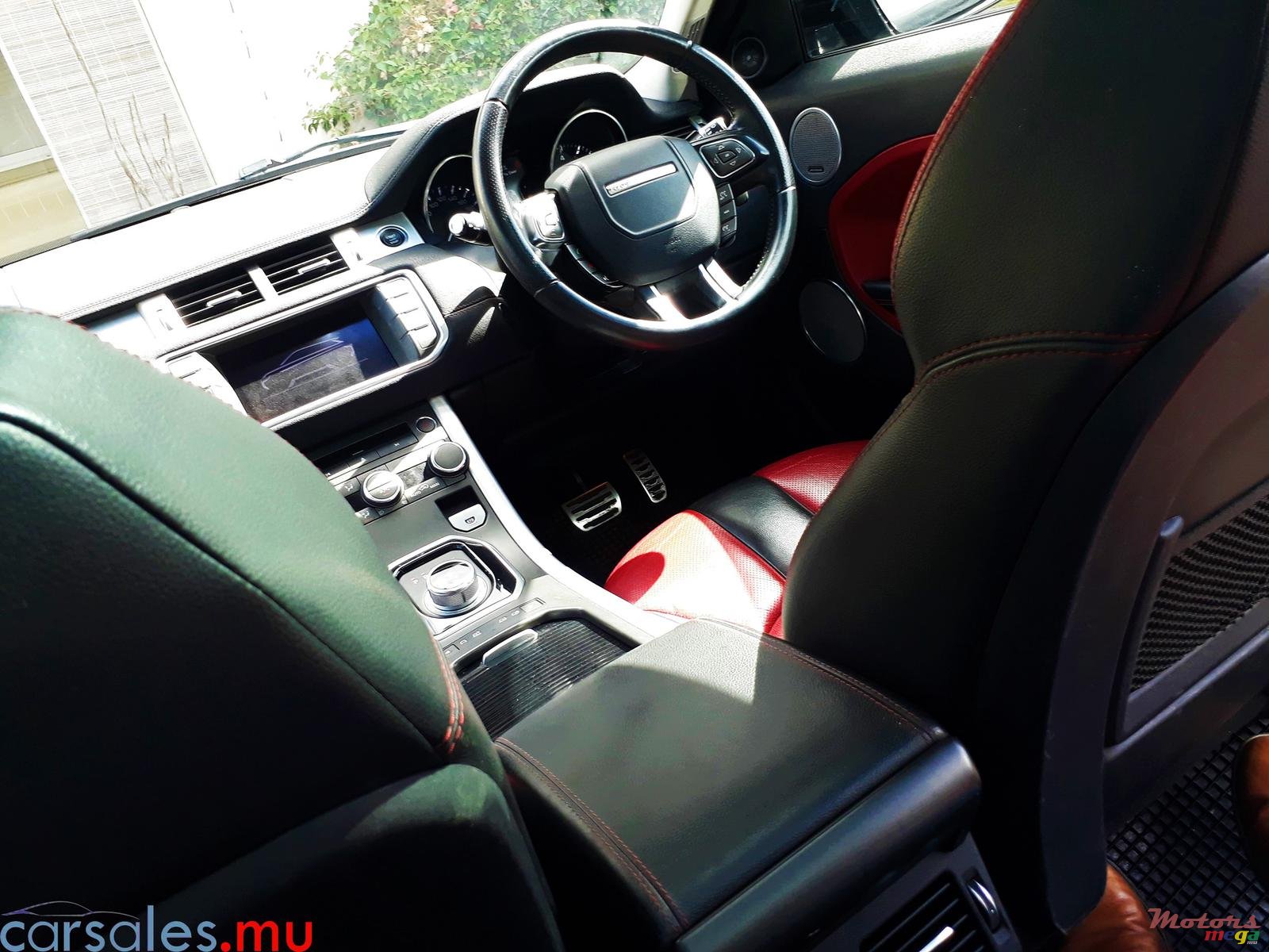 2013' Land Rover Range Rover Evoque Dynamic photo #7