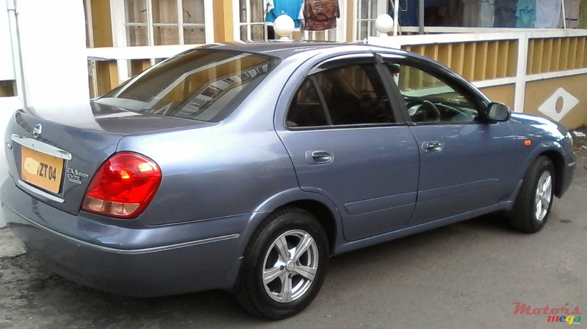 2004' Nissan Sunny photo #2