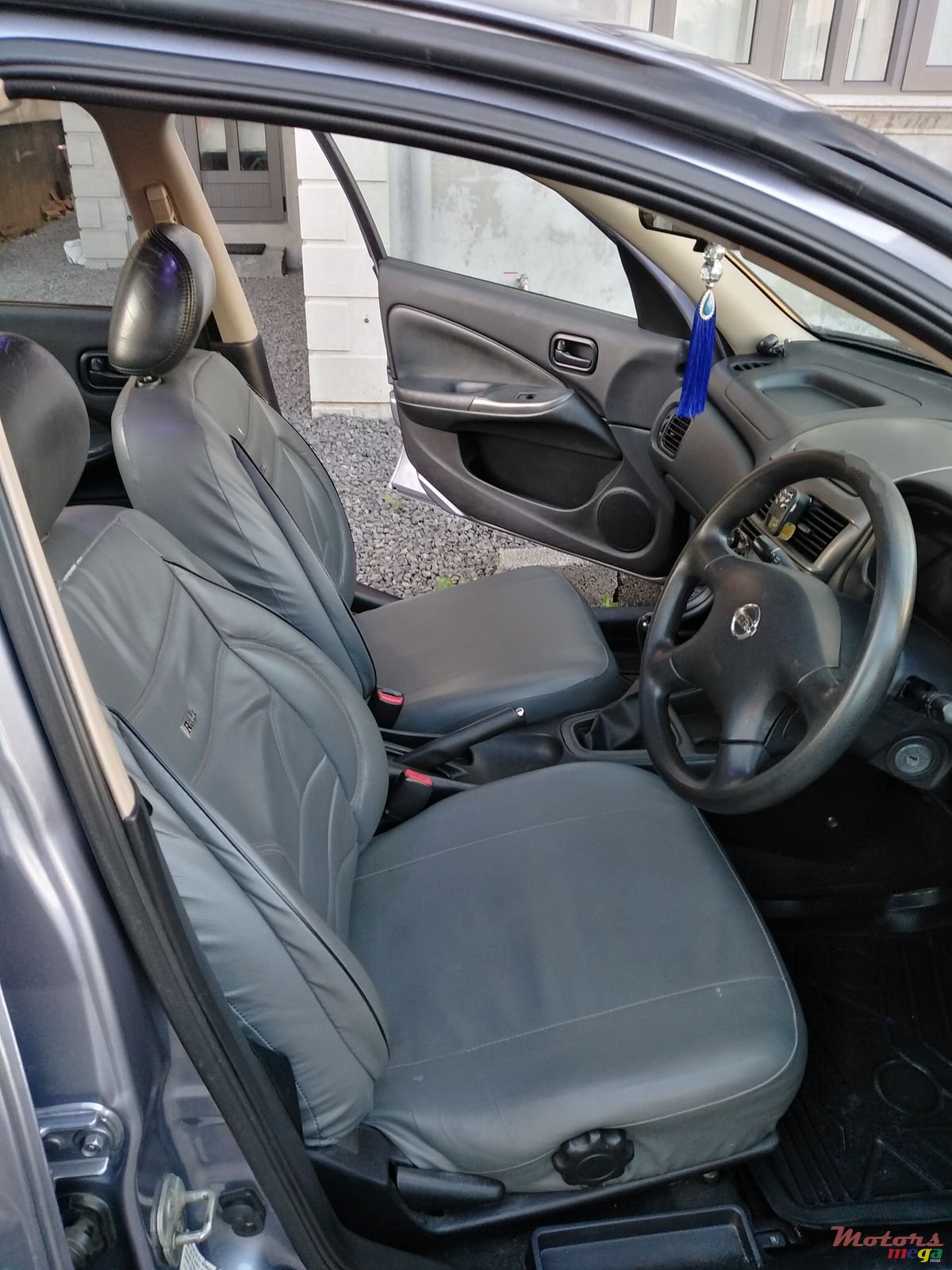 2003' Nissan N17 photo #4