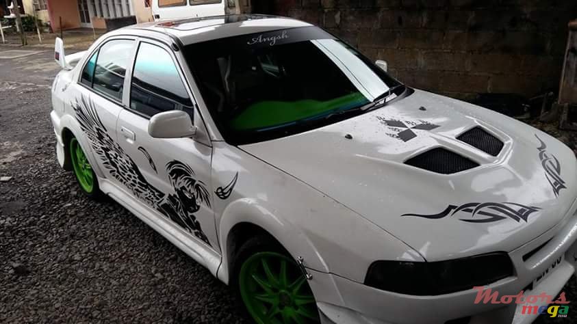 2000' Mitsubishi Lancer photo #3