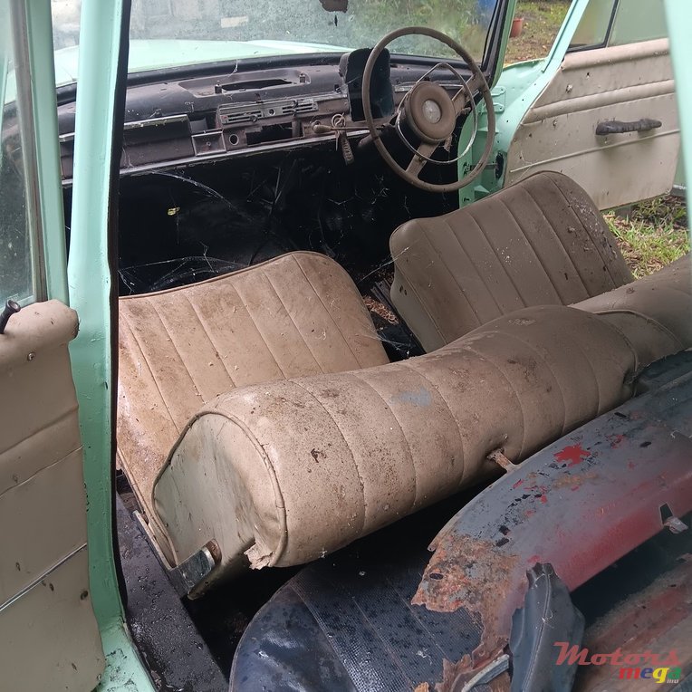 1970' Mercedes-Benz 200 photo #7