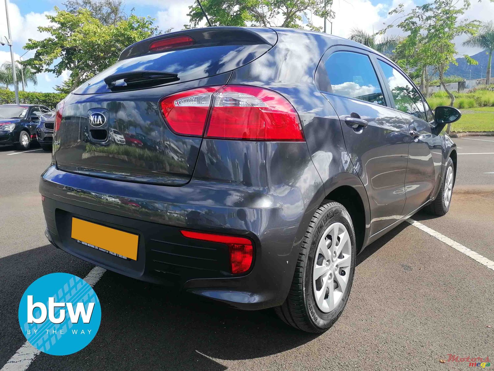 2015' Kia Rio photo #5