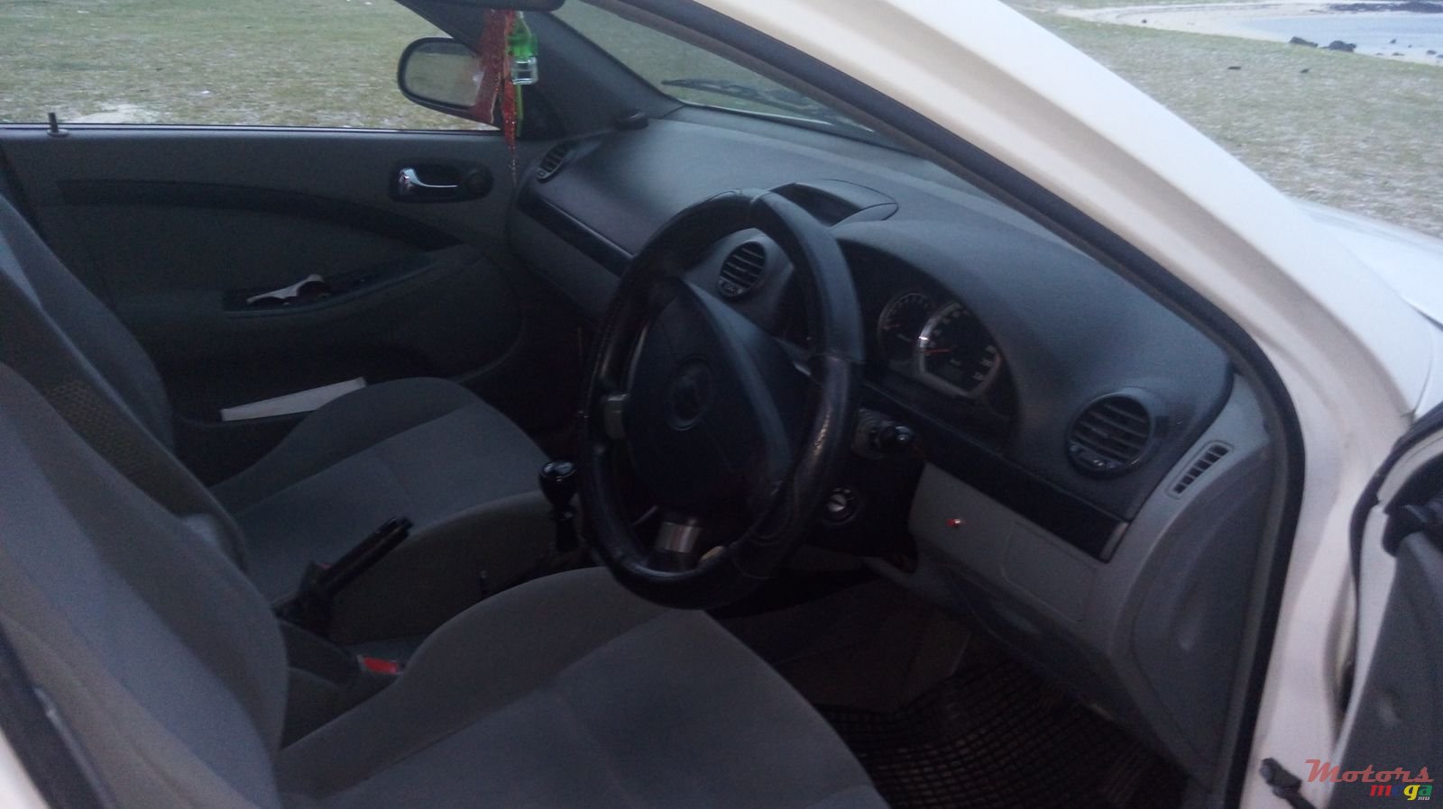 2005' Chevrolet Optra photo #6