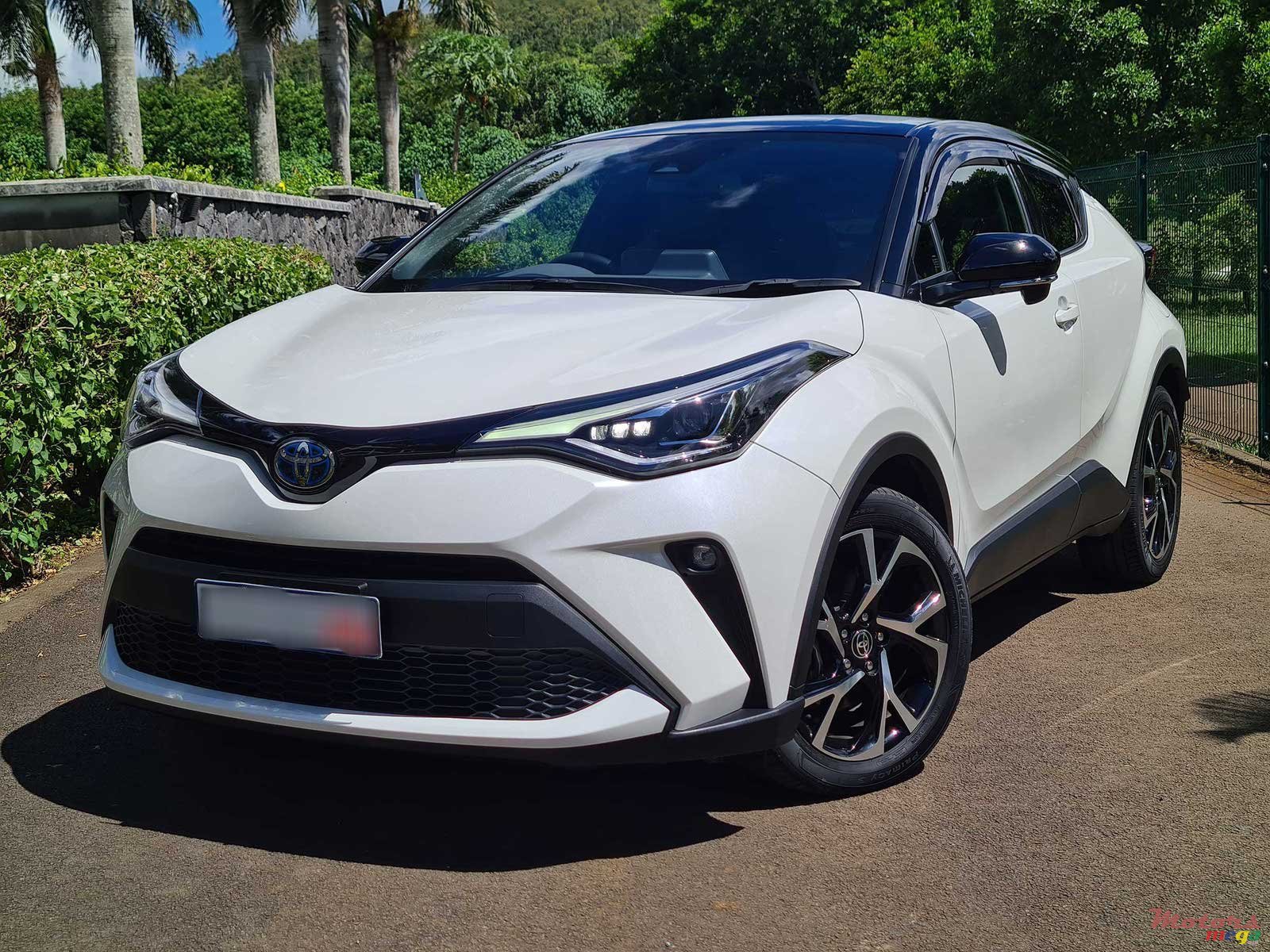2021' Toyota CH-R Dual Tone 1.8 Hybrid photo #1
