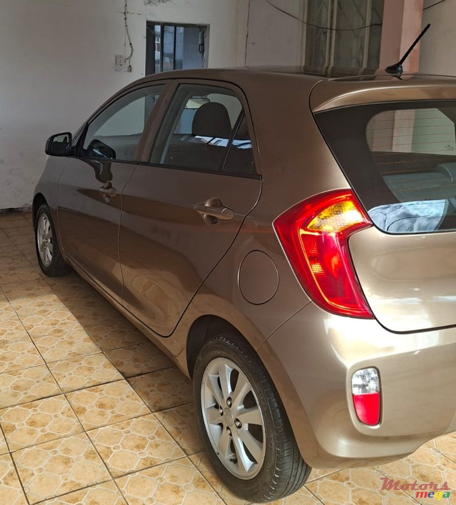 2012' Kia Picanto photo #4