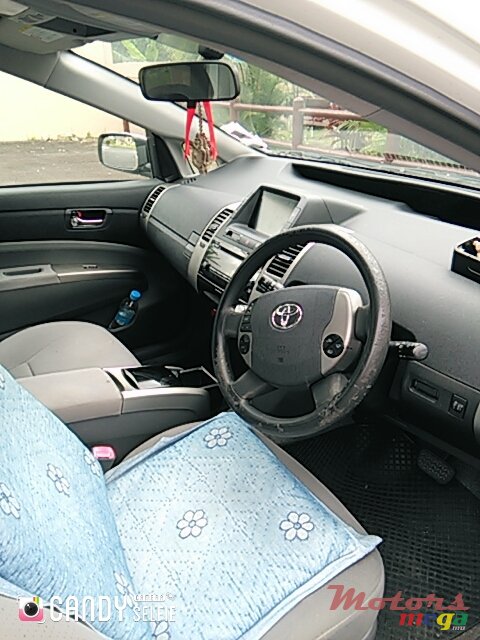 2009' Toyota Prius photo #4