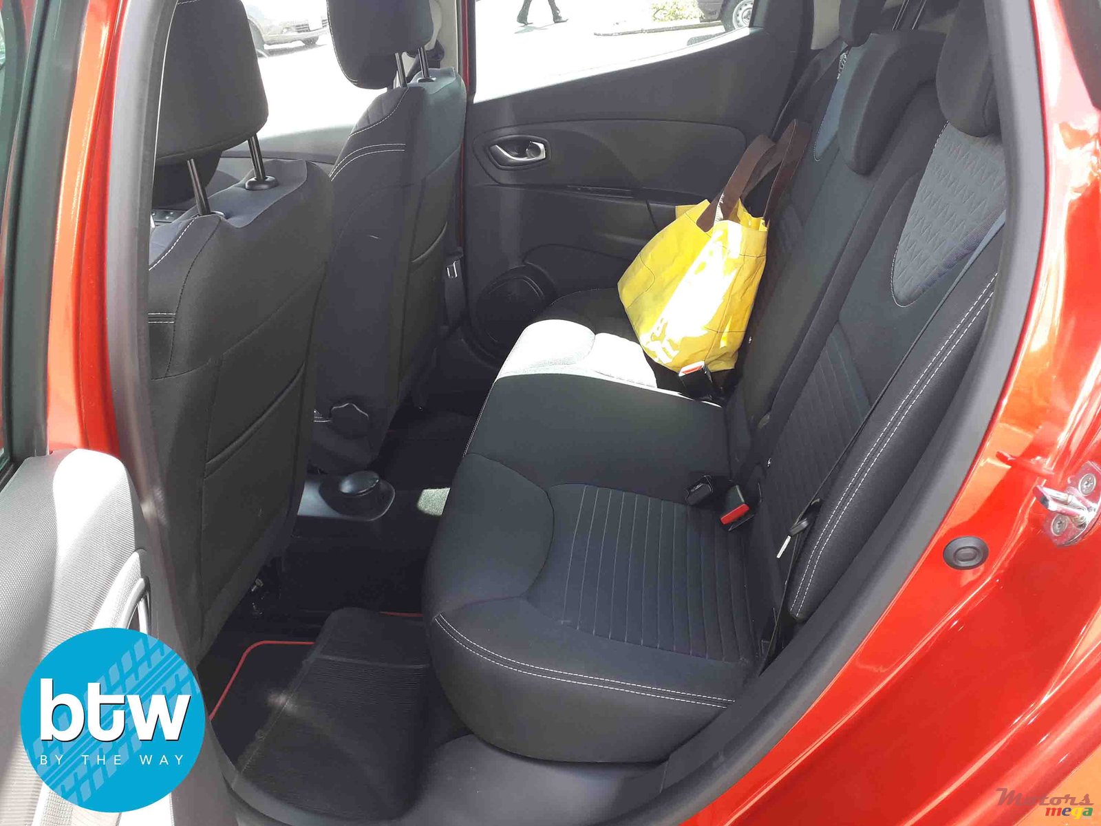 2016' Renault Clio Turbo - Automatic photo #3