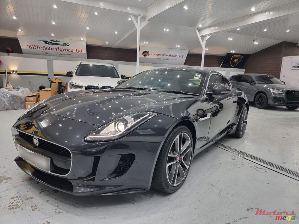 2015' Jaguar F-Type photo #4