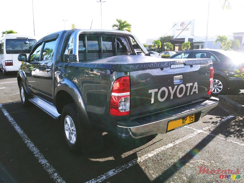 2015' Toyota Hilux 4x4 3.0turbo intercooler photo #3