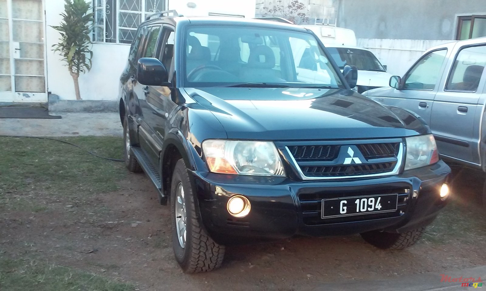 2005' Mitsubishi Pajero 4*4 3.0 intercooler photo #1