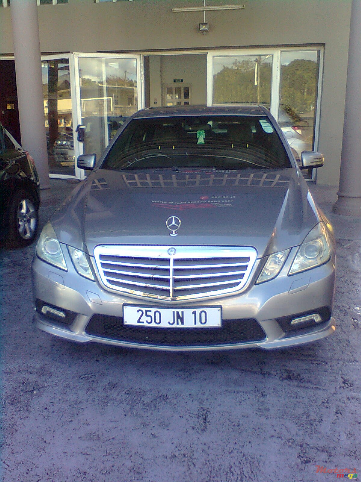 2010' Mercedes-Benz E-Class E250 CGI photo #3