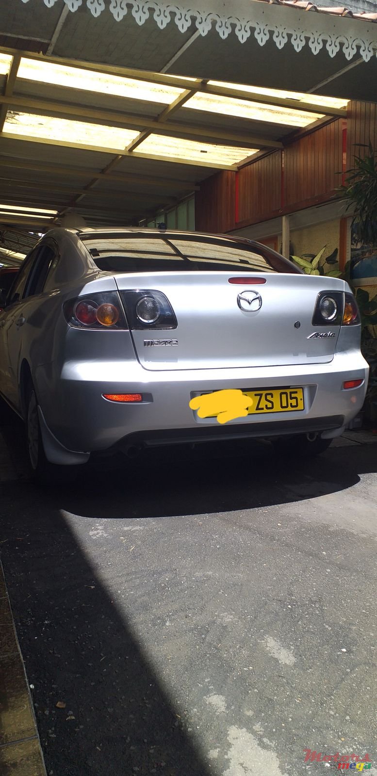 2005' Mazda Axela photo #2