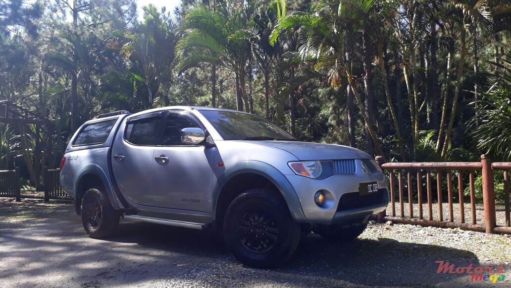 2008' Mitsubishi L 200 Sportero  4x4 turbo photo #3