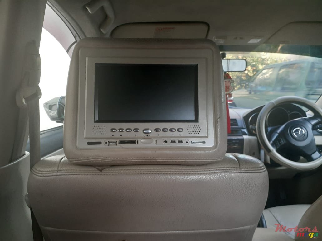 2005' Mazda 3 photo #5