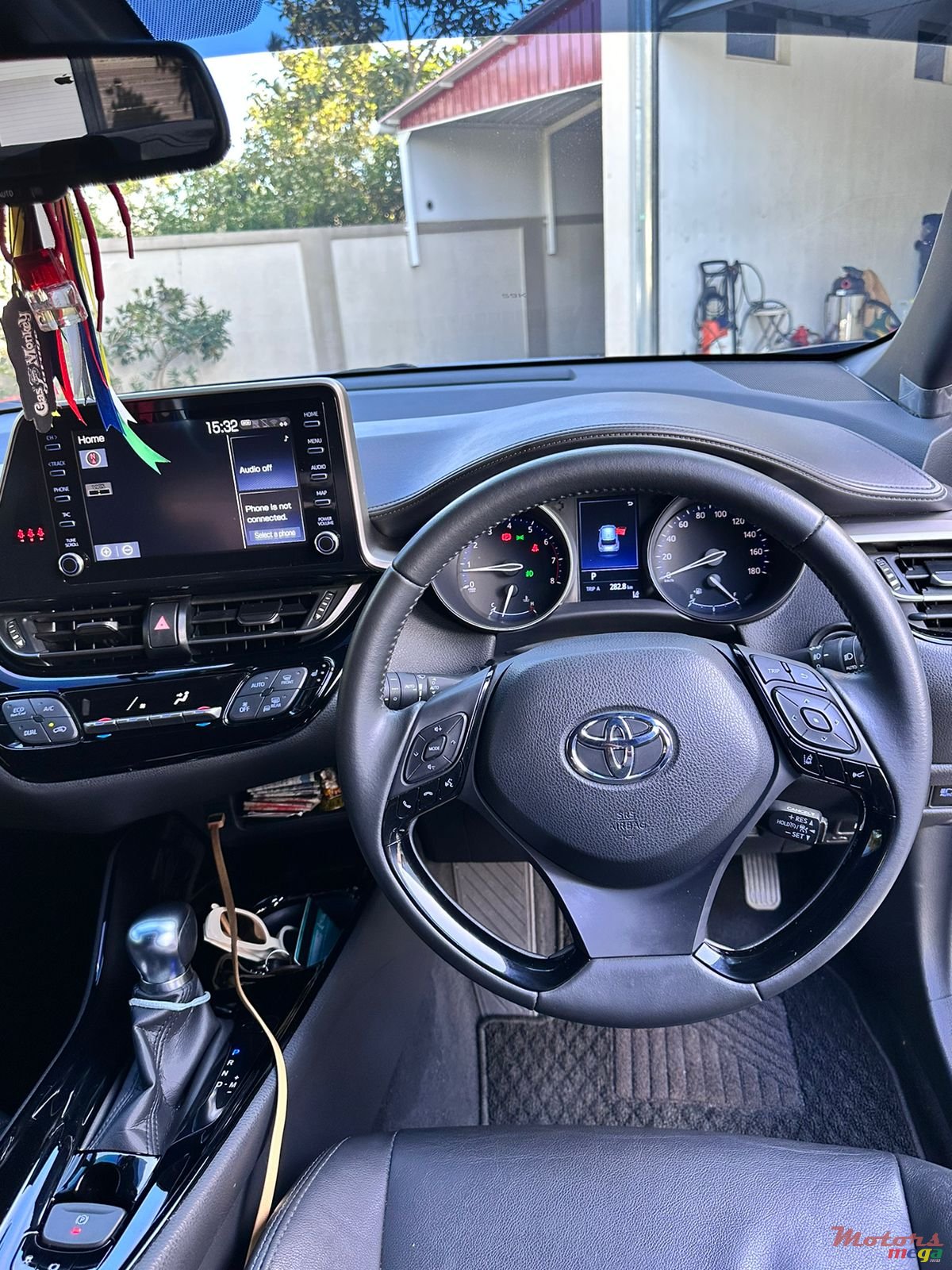 2021' Toyota C-HR photo #6