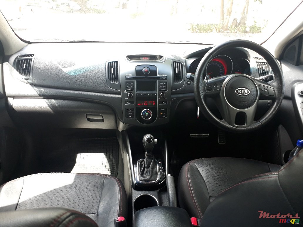 2012' Kia Cerato photo #6