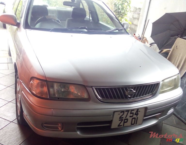 2001' Nissan Sunny photo #4