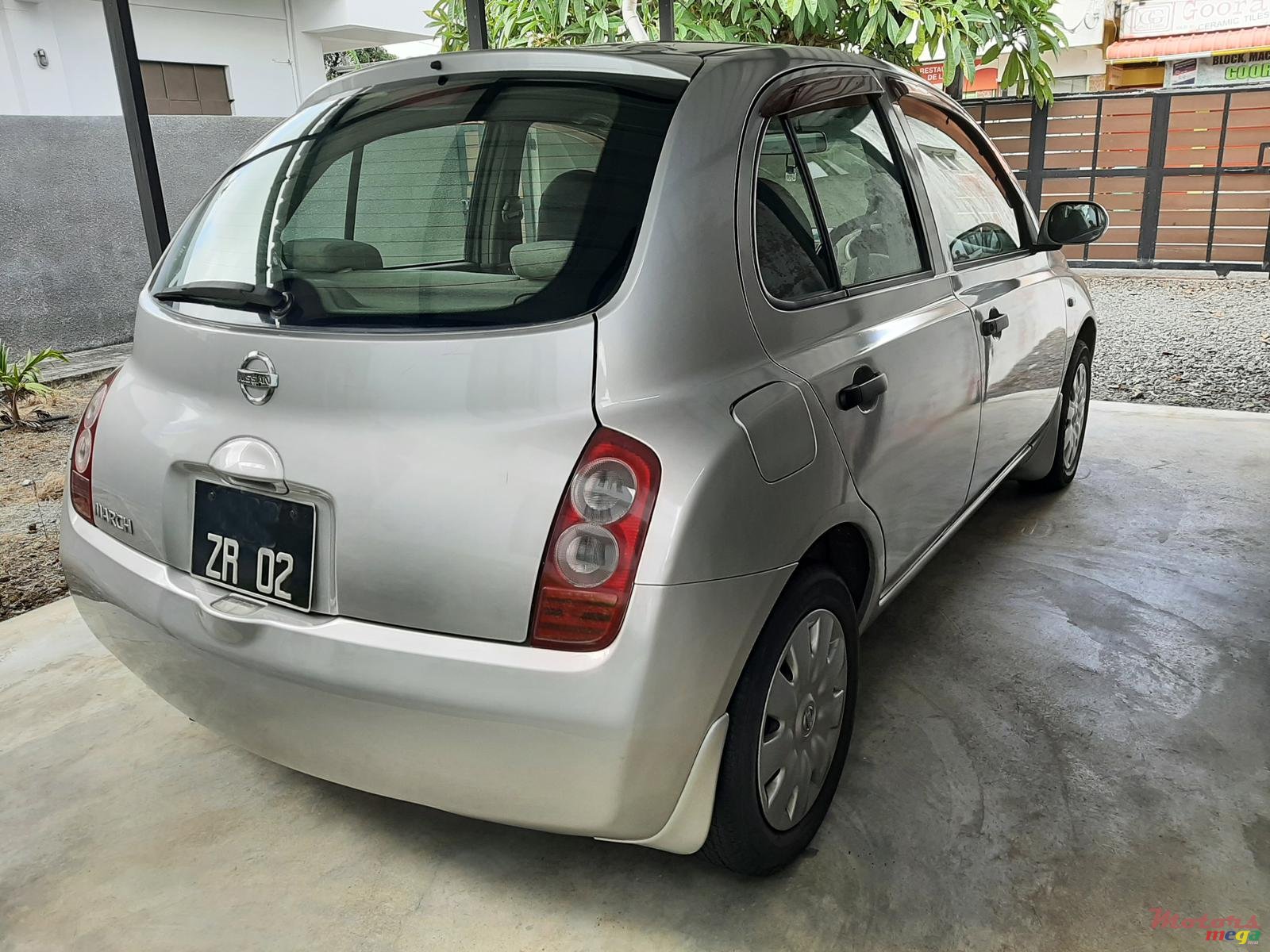 2002' Nissan March photo #5