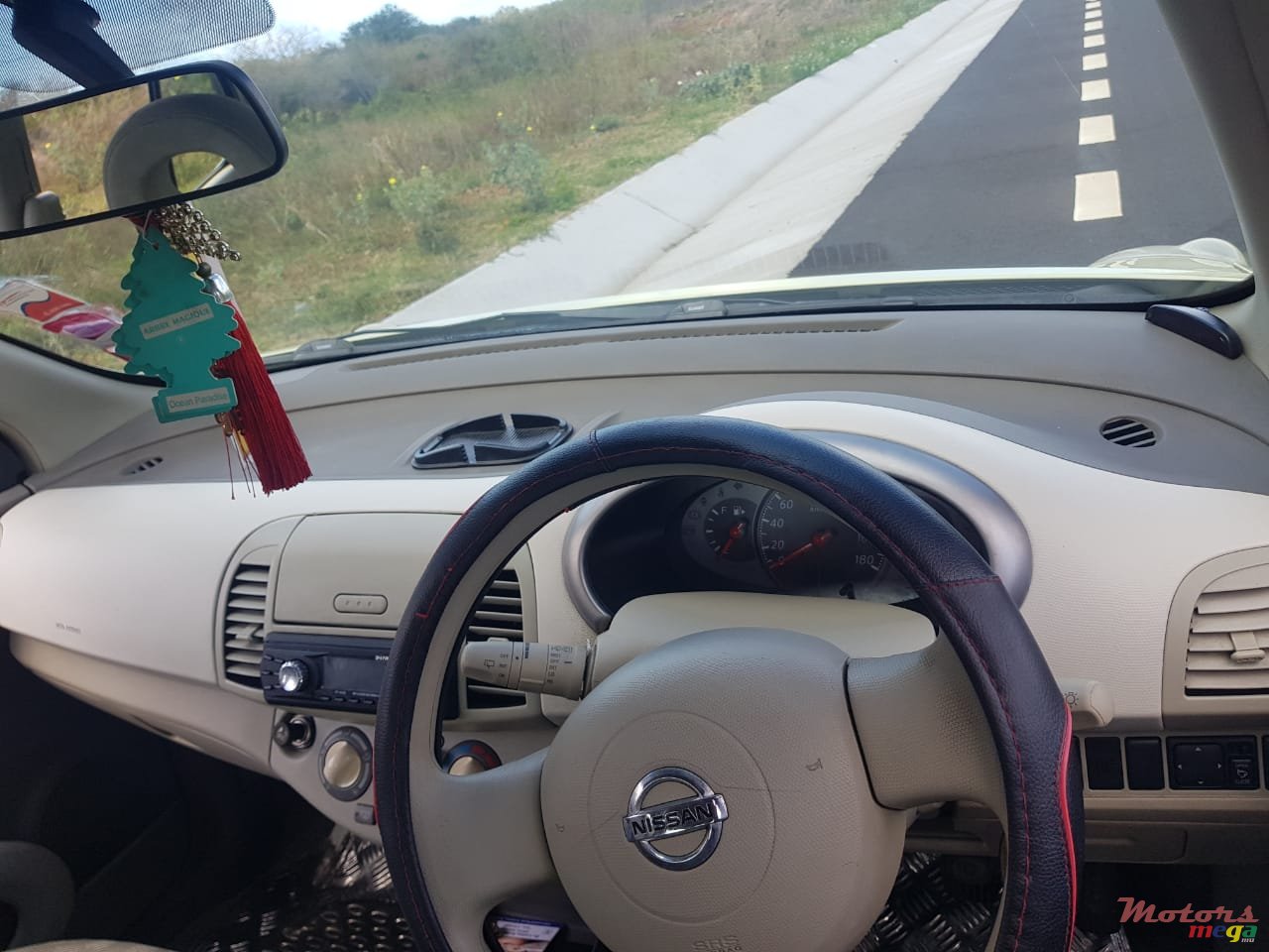 2004' Nissan March photo #7