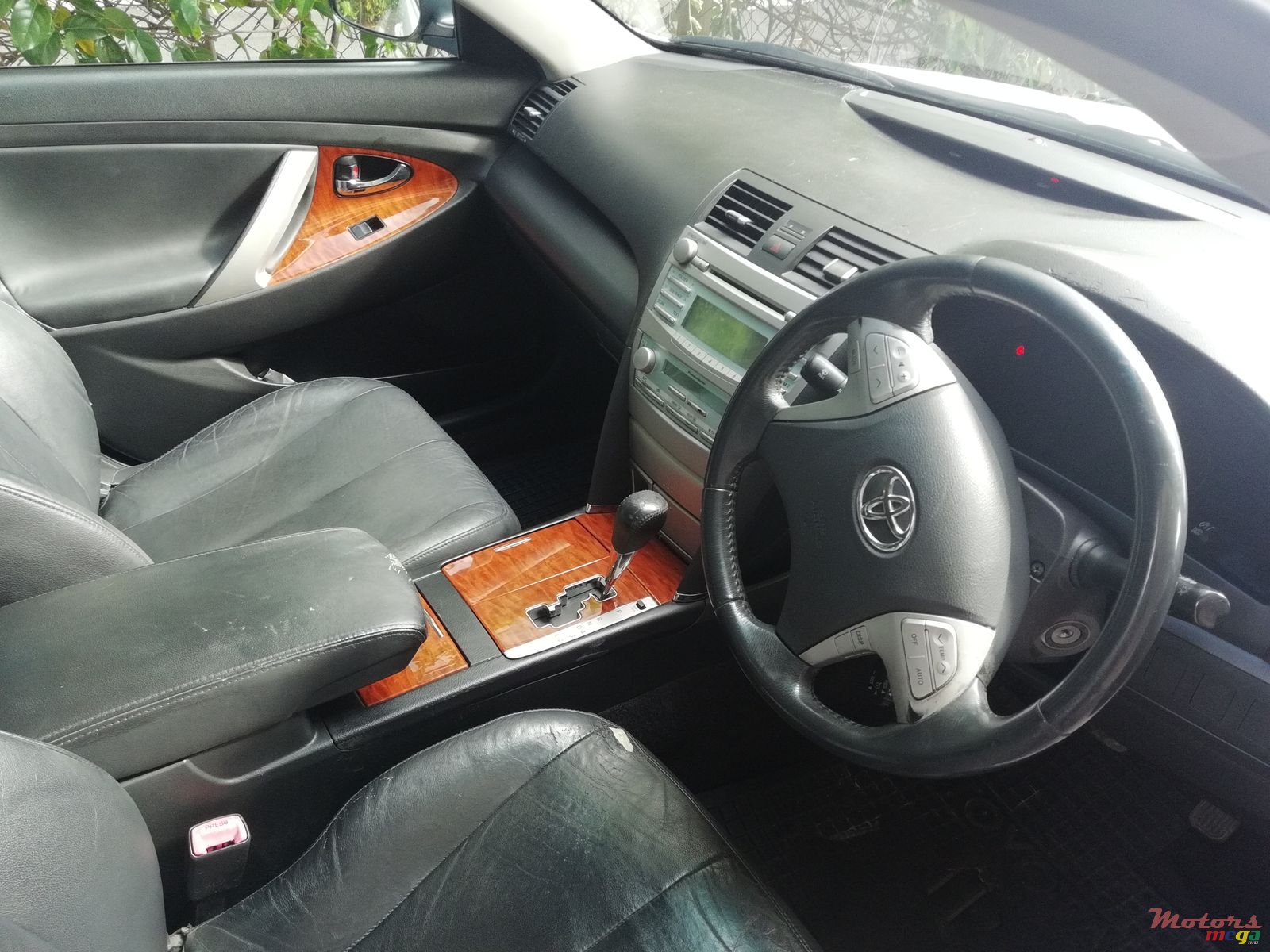 2010' Toyota Camry photo #3