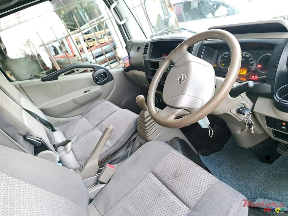 2007' Nissan photo #2