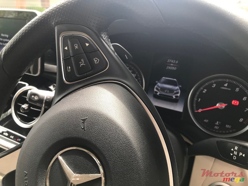 2017' Mercedes-Benz GLC200 photo #4
