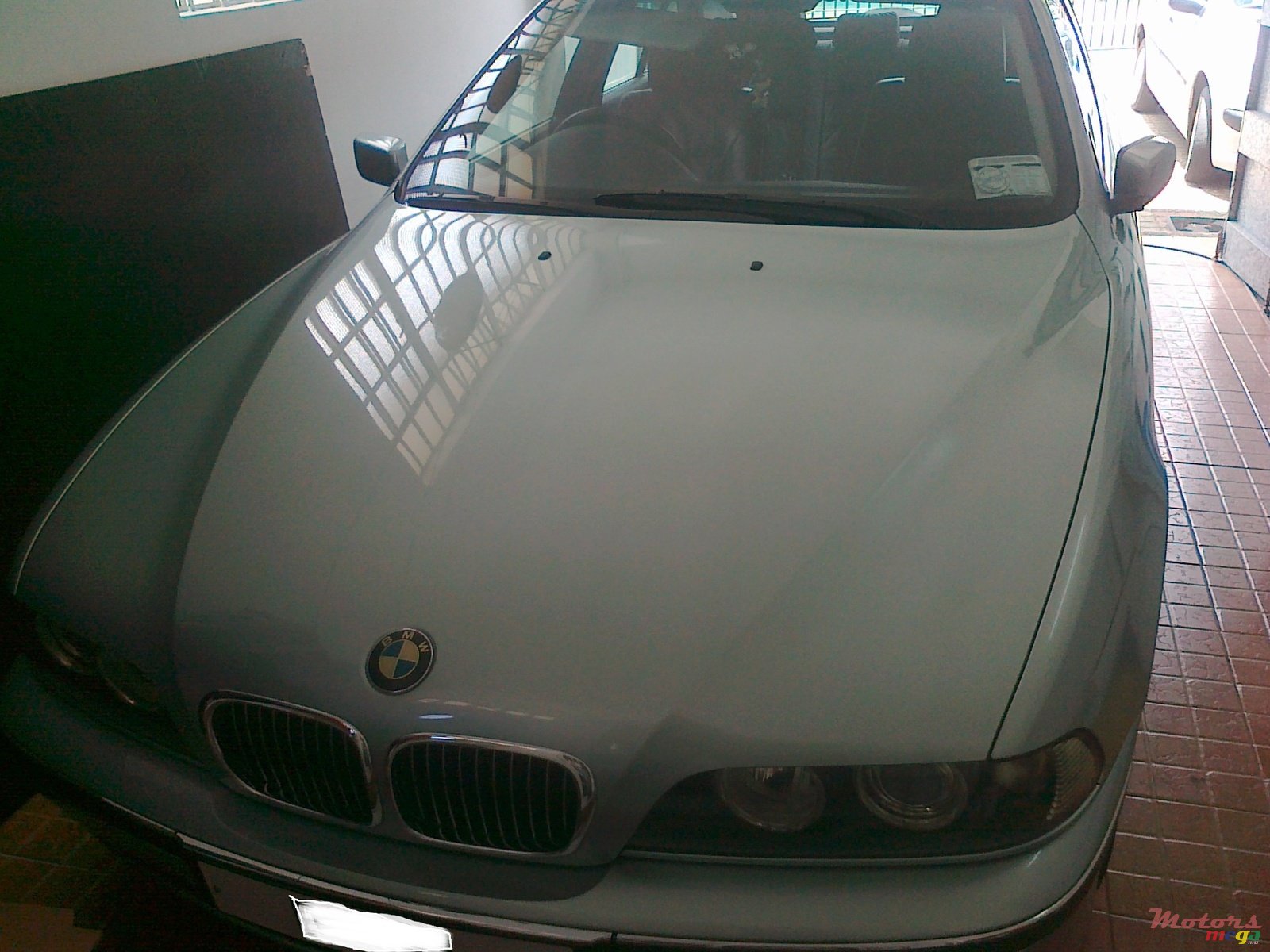 2000' BMW 520 photo #1