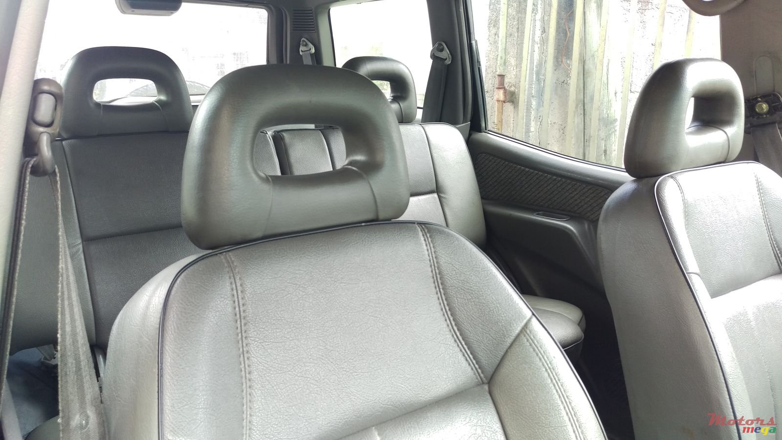 1995' Nissan photo #5