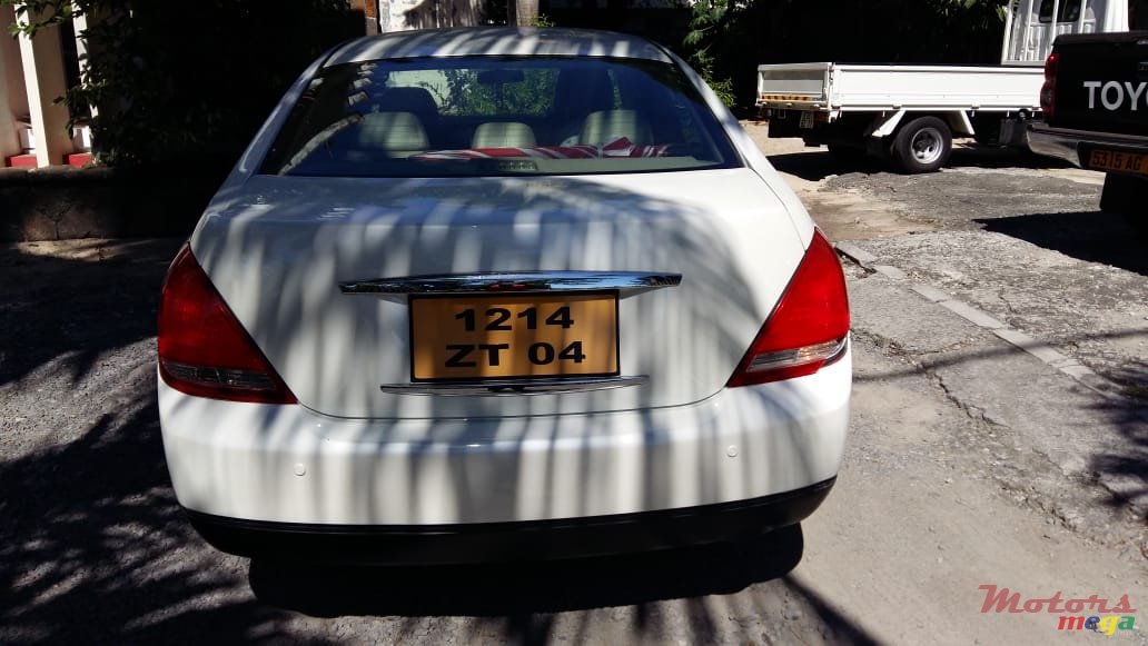 2004' Nissan Cefiro photo #2