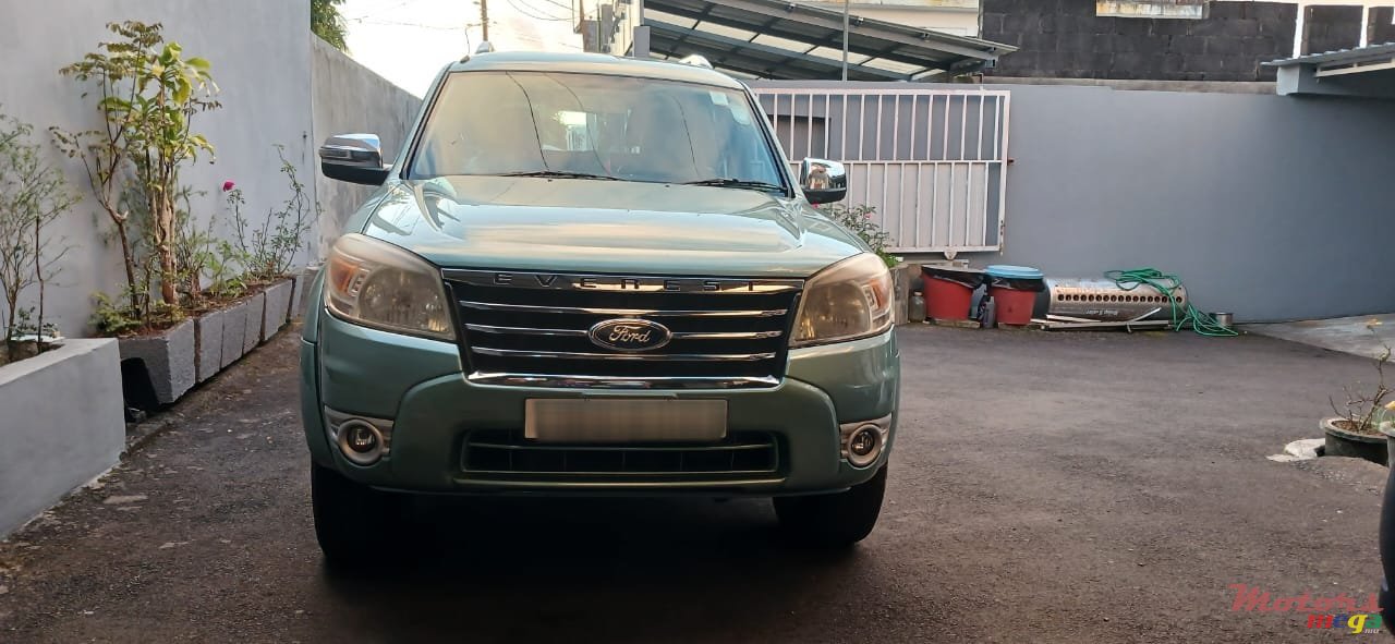 2010' Ford Ranger FORD EVEREST 7 Seater photo #3