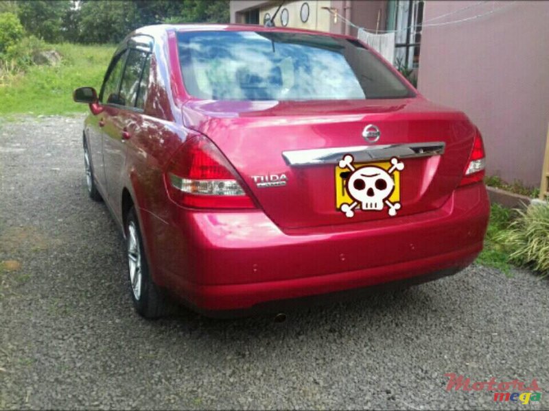 2006' Nissan Tiida AUTO photo #2