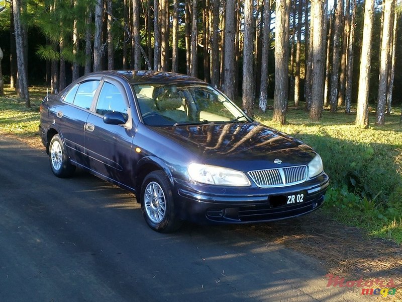 2002' Nissan Sunny photo #2