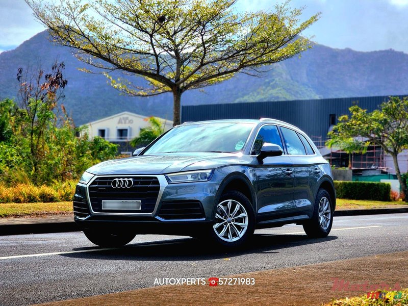 2019' Audi Q5 Quattro photo #1