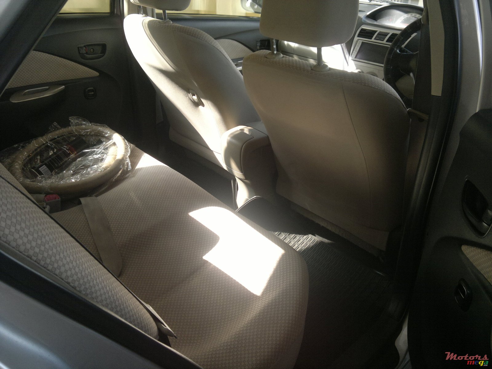 2006' Toyota BELTA photo #2