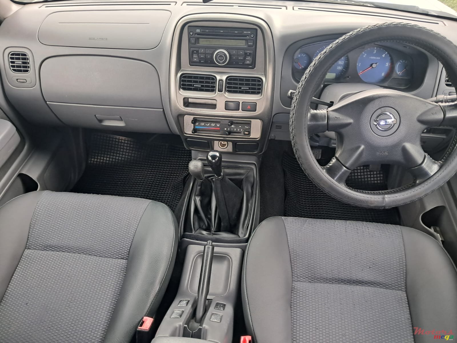 2016' Nissan NP300 HARDBODY Predator photo #7