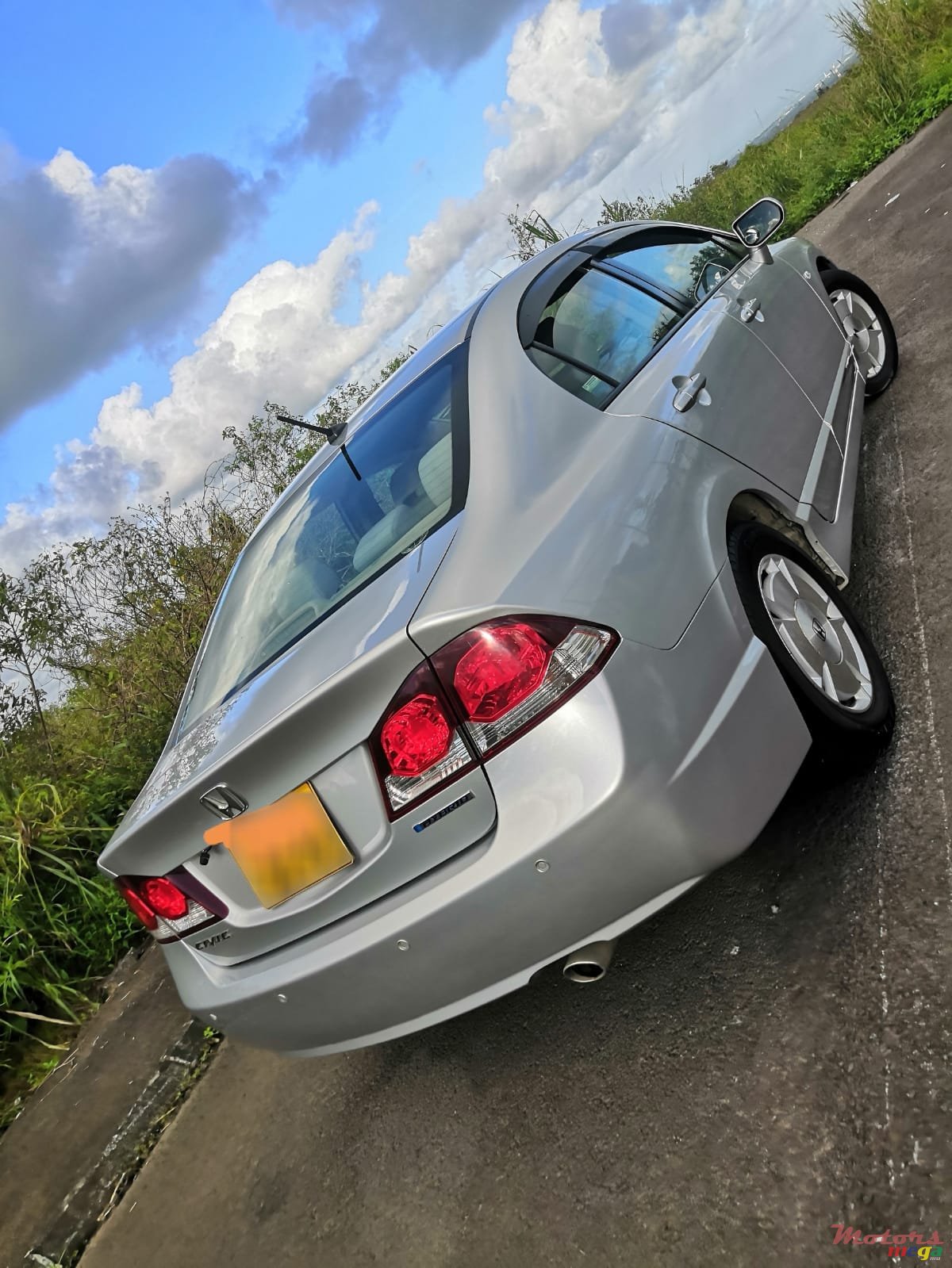 2011' Honda Civic FD3 Hybrid photo #2