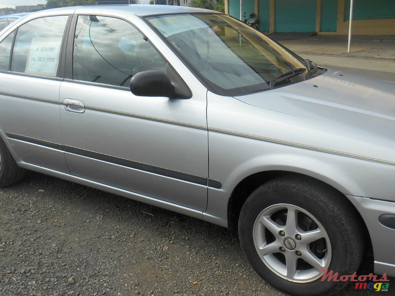 1999' Nissan Sunny photo #2