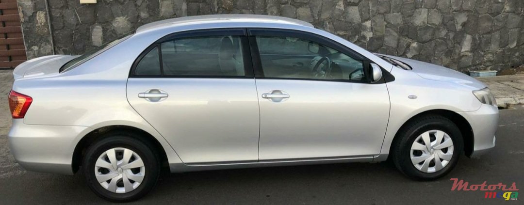 2006' Toyota Axio photo #3