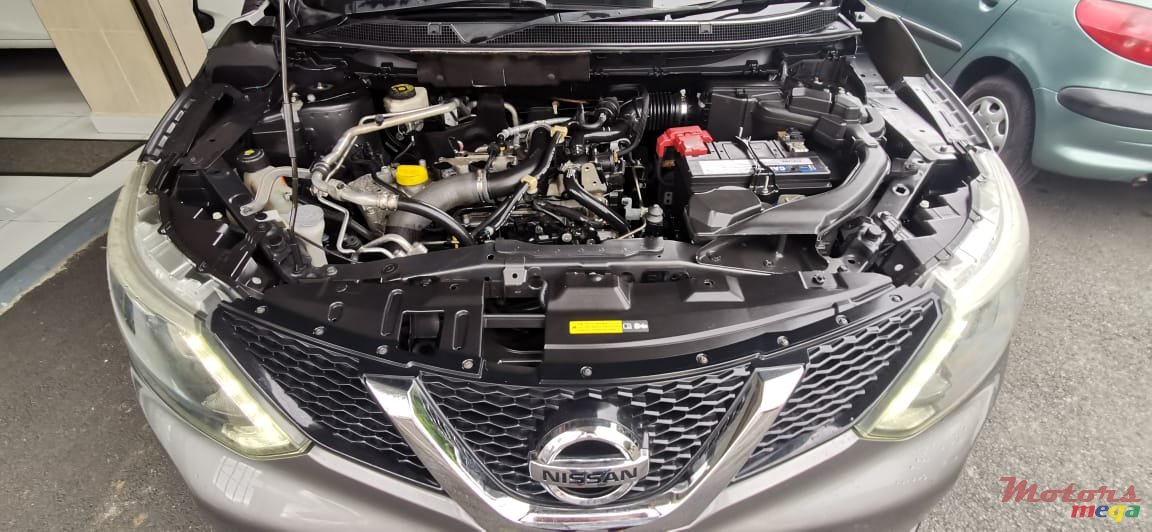 2015' Nissan Qashqai photo #2