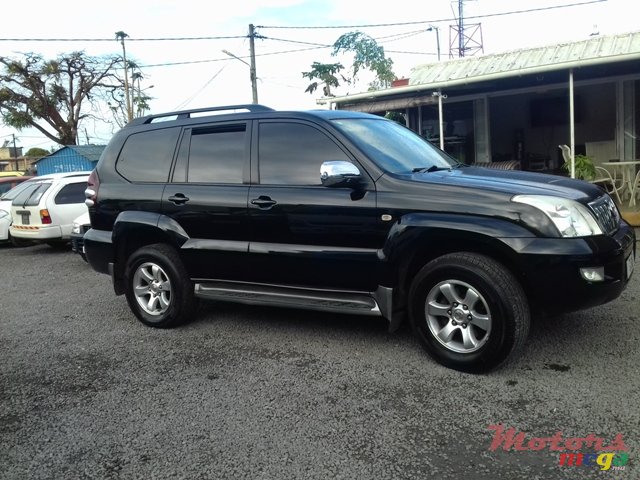 2007' Toyota Prado photo #1