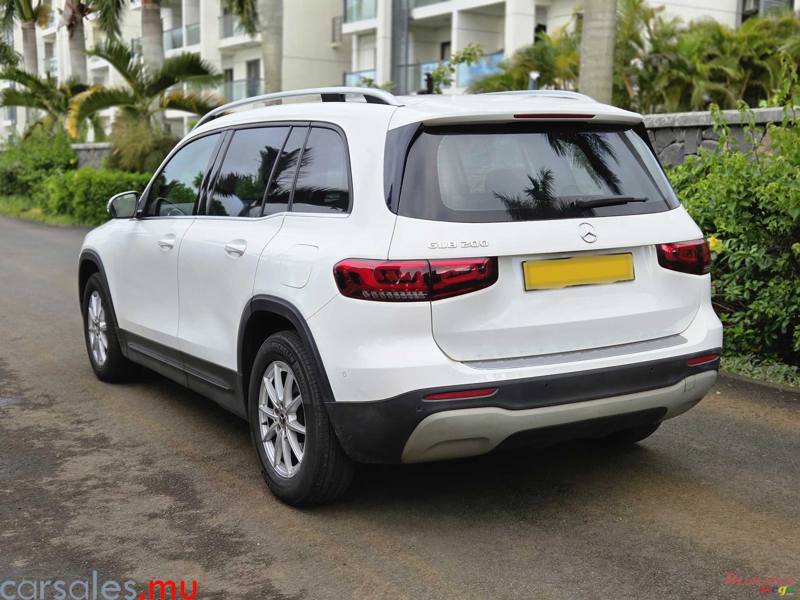 2020' Mercedes-Benz GLB 200 Progressive 1.3 photo #3